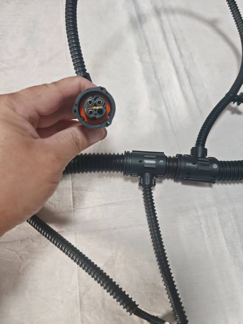 2025-10-11143045118 2025-10-11143045118